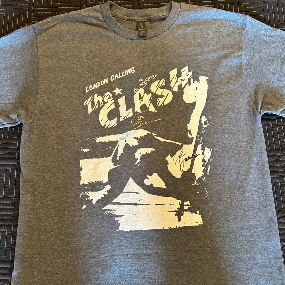 NEW NEVER WORN The Clash Charcoal Gray Graphic T-Shirt